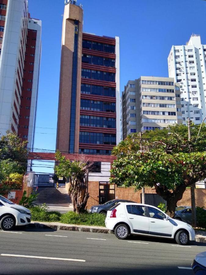 Maravilhoso Apartamento 2 Quartos Com Ofuro Porto Da Barra Salvador Summer Barra Flat Extérieur photo