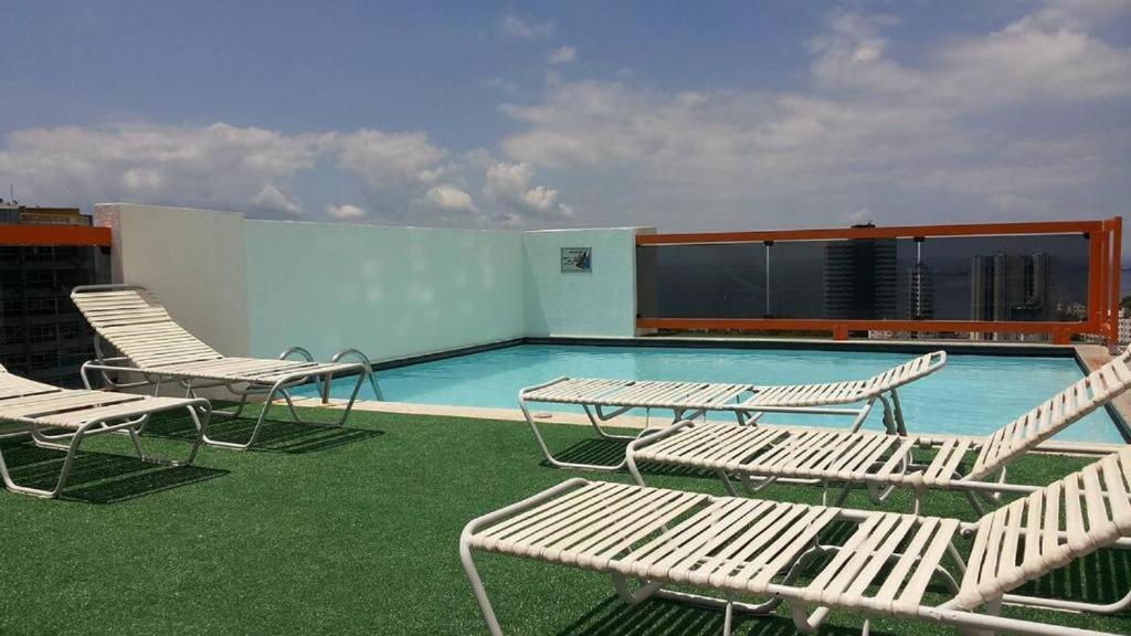Maravilhoso Apartamento 2 Quartos Com Ofuro Porto Da Barra Salvador Summer Barra Flat Extérieur photo